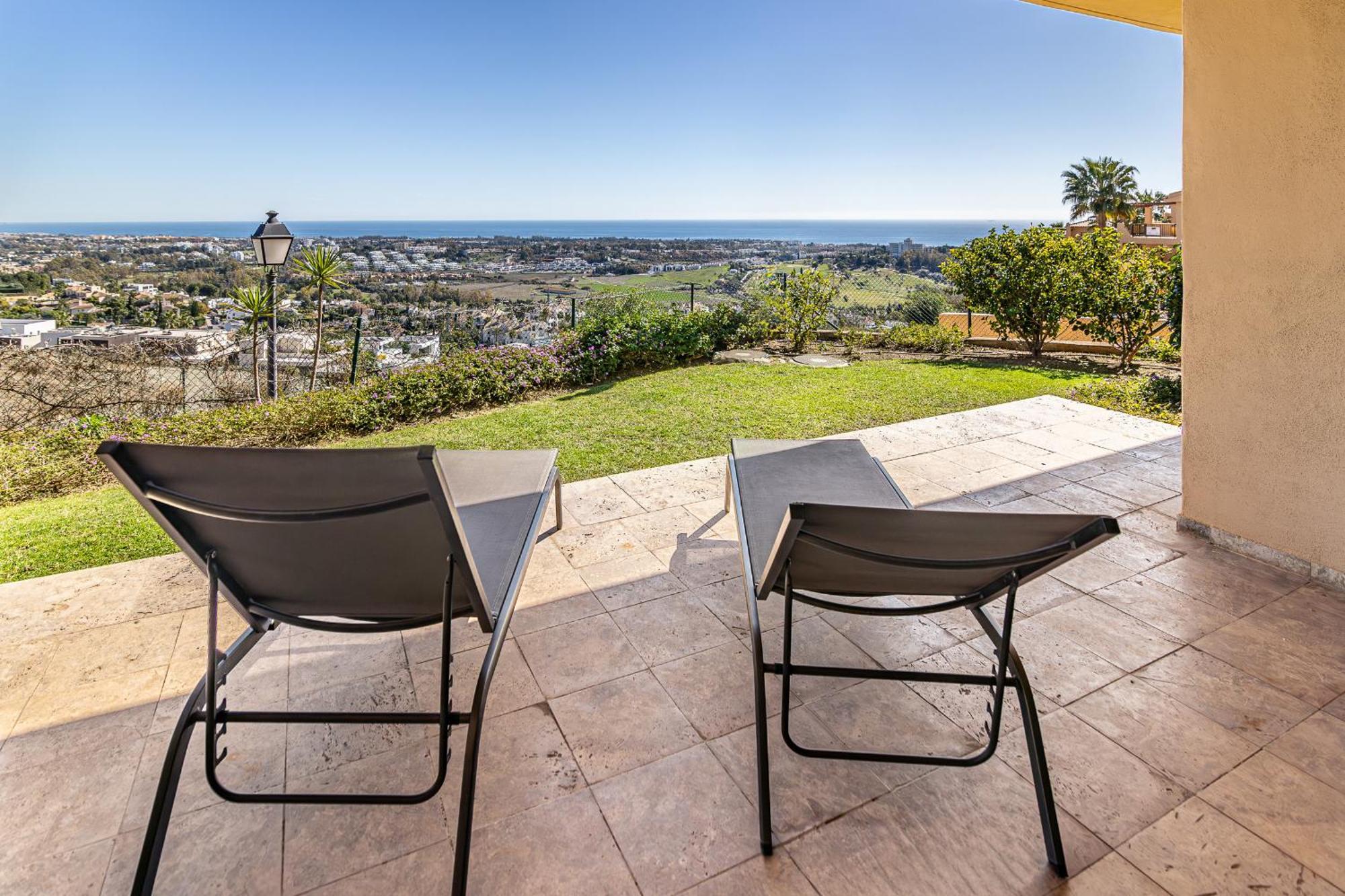 Sea Views And Garden In Hacienda Cifuentes