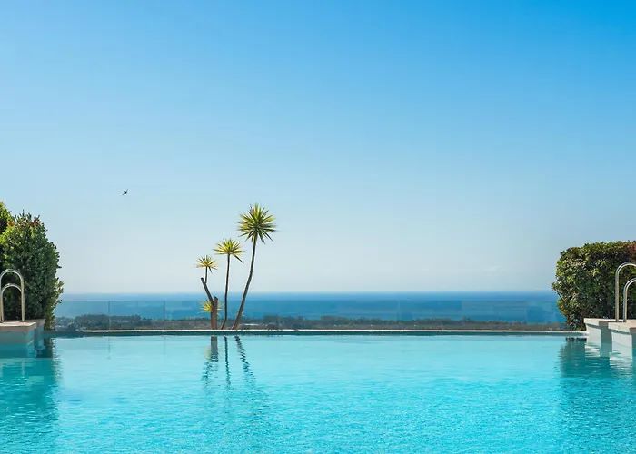 Sea Views And Garden In Hacienda Cifuentes