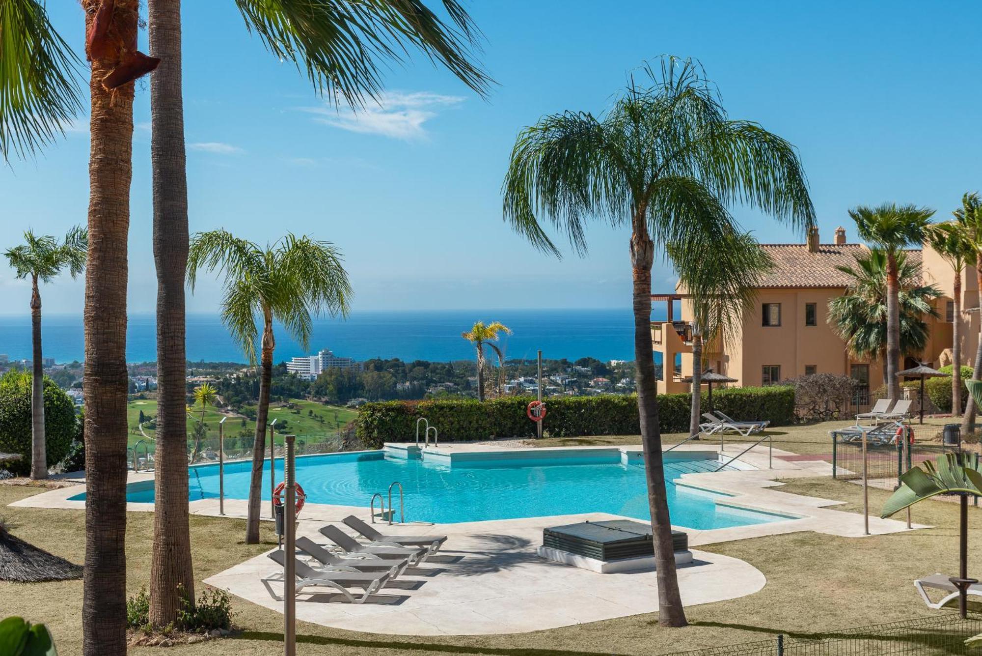 Sea Views And Garden In Hacienda Cifuentes